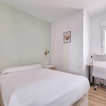 Iluminado Y Acogedor Piso En *