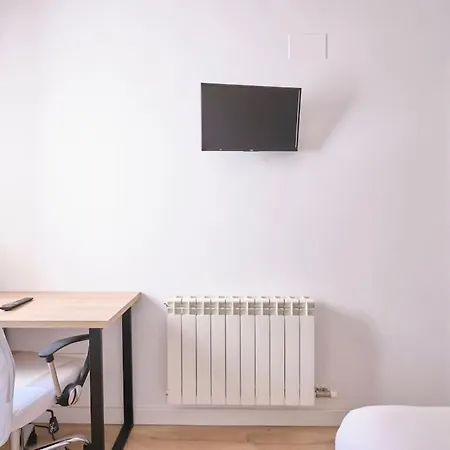 Iluminado Y Acogedor Piso En דירה *