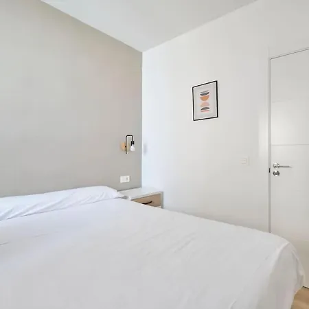 Iluminado Y Acogedor Piso En