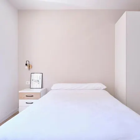 Iluminado Y Acogedor Piso En *